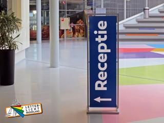 Verplaatsbare  dubbelzijdige receptie zuil